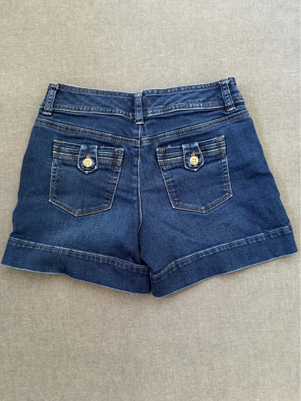 White House Black Market Denim Women's Shorts - Picture 3 of 5